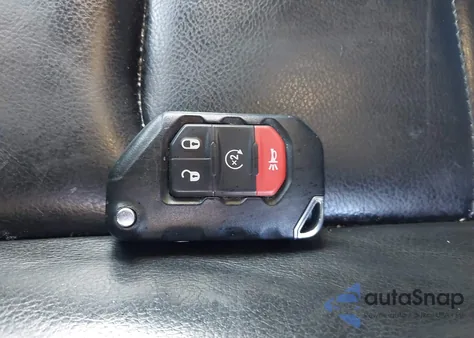 2022 Jeep Wrangler Unlimited Sahara 4X4 from USA, damaged, VIN 1C4HJXEG1NW104435